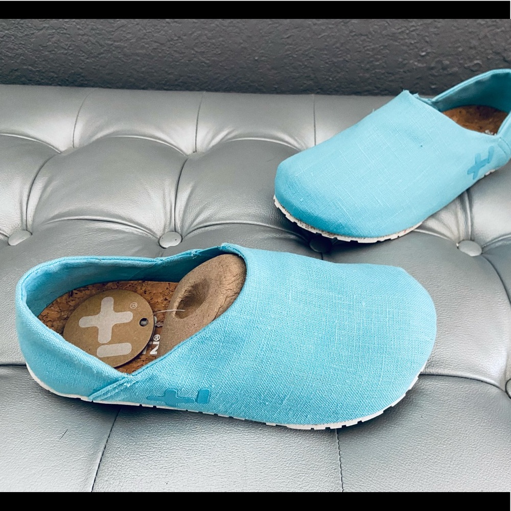 Brand new! Otz Shoes super comfortable cork insole fabric tortuous espadrilles